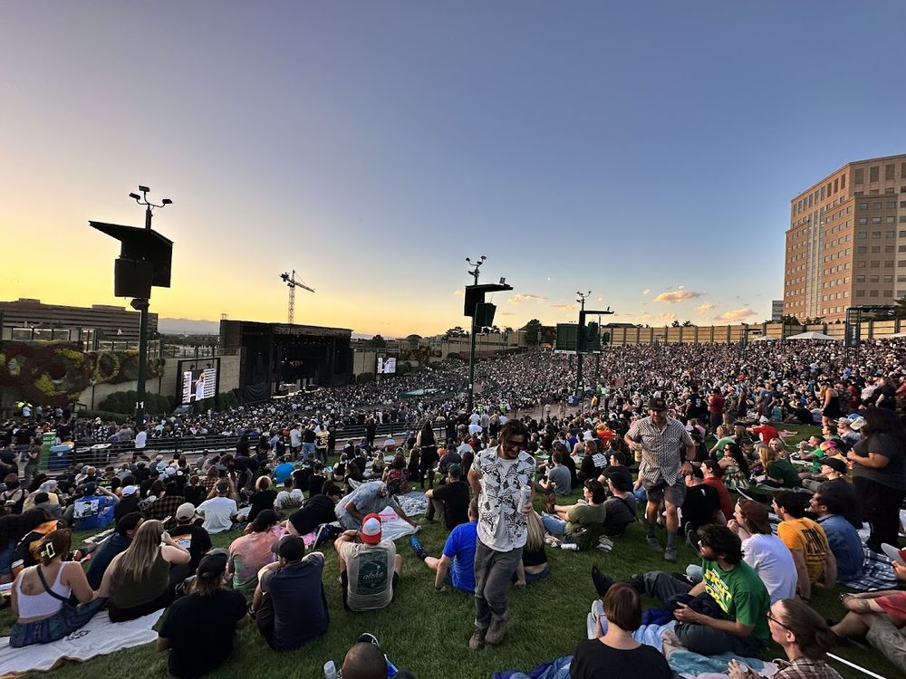 Fiddler's Green Amphitheatre, Englewood